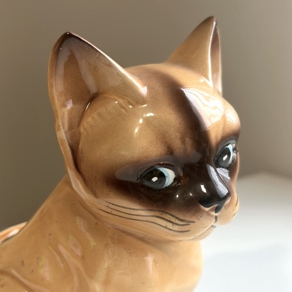 Vintage Japan Siamese Kitten Planter - Picture 2 of 13